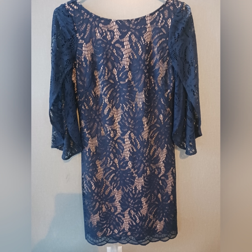 Lilly Pulitzer Navy Lace Overlay Shift Dress. Size XS